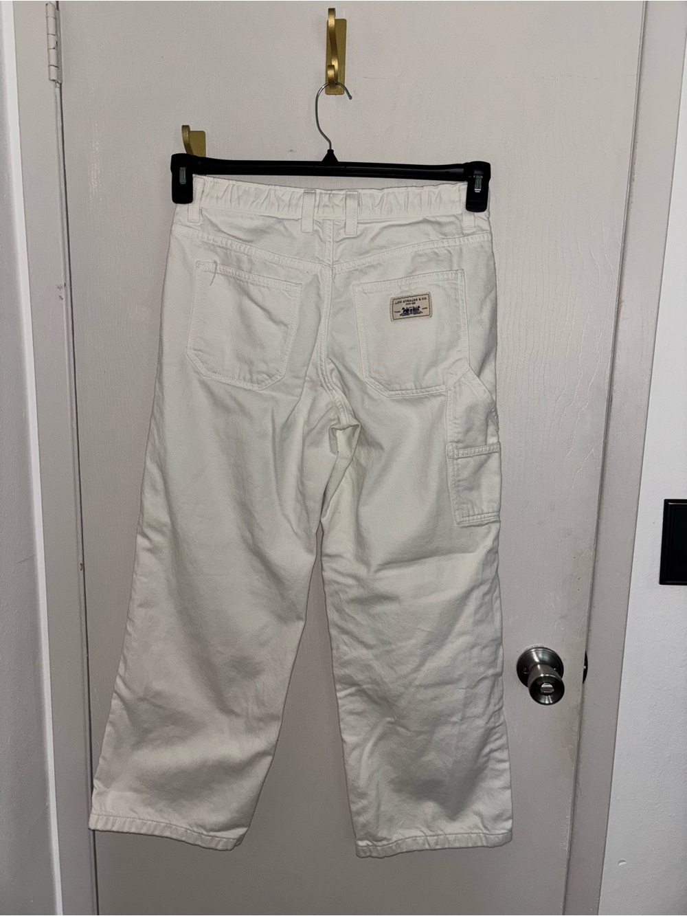 Levi’s Straight-Leg Women's White Jeans - Classic Workwear Style